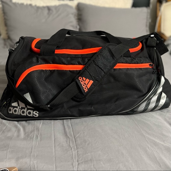 adidas Other - Adidas duffle bag / gym bag